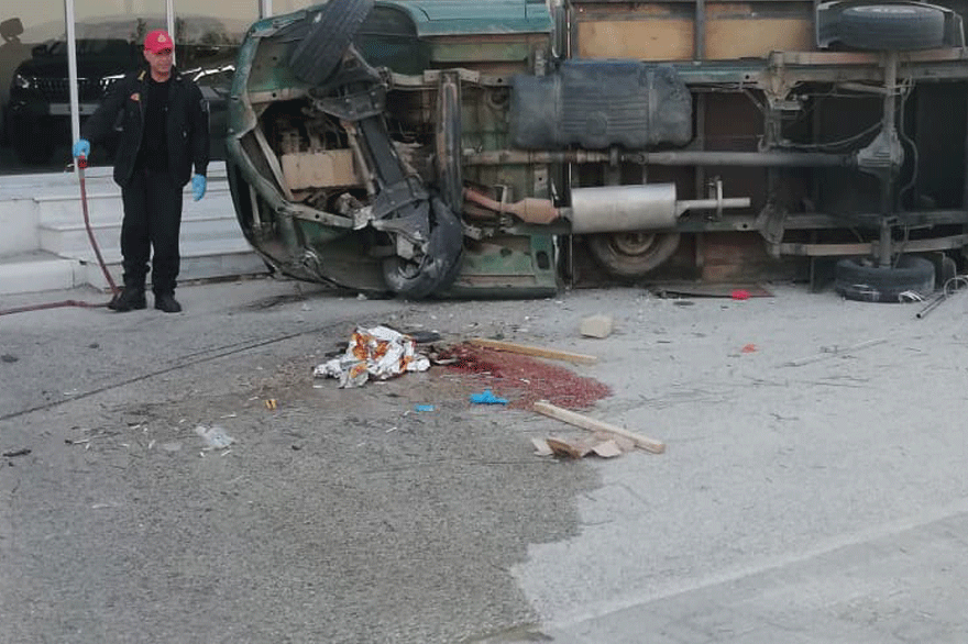 Τραγικό θάνατος για οδηγό στο Άργος που καταπλακώθηκε από το φορτηγάκι του