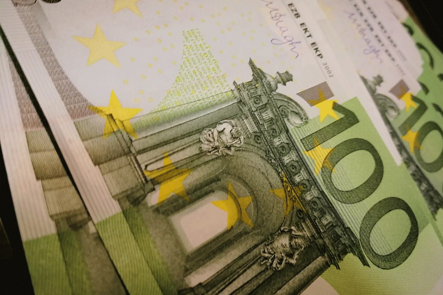 Χαρτονομίσματα των 100 ευρώ