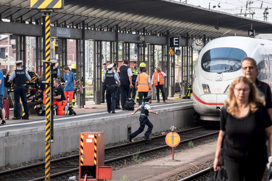 Φρανκφούρτη: Τραγικό θάνατο βρήκε ένας 8χρονος, όταν άνδρας τον έριξε μπροστά στο διερχόμενο τρένο