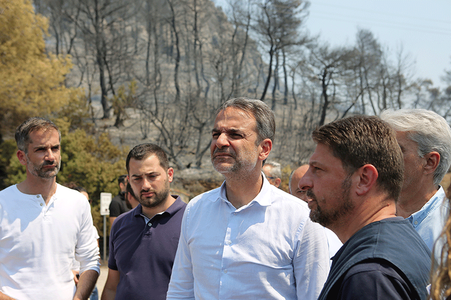 Φωτιά στην Εύβοια: Στις πληγείες περιοχές ο Κυριάκος Μητσοτάκης