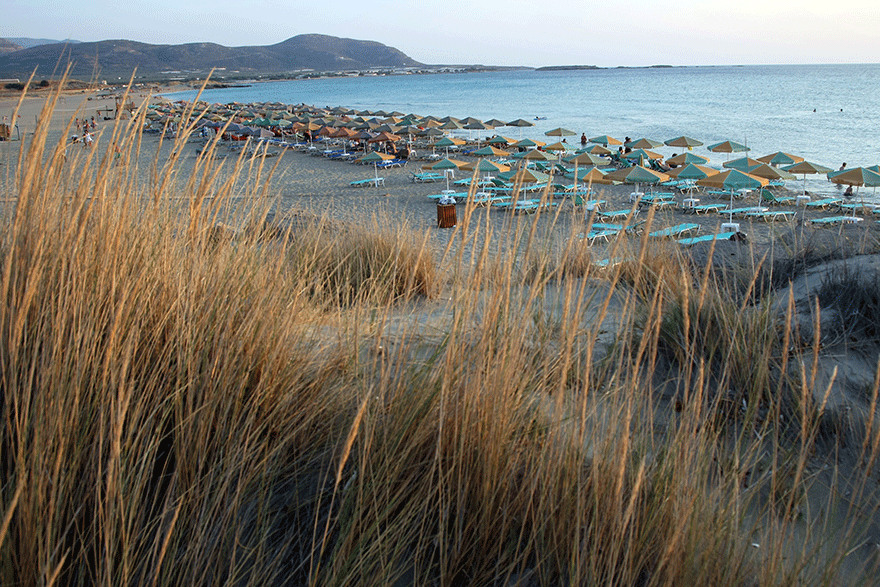 Η παραλία Φαλάσαρνα στα Χανιά