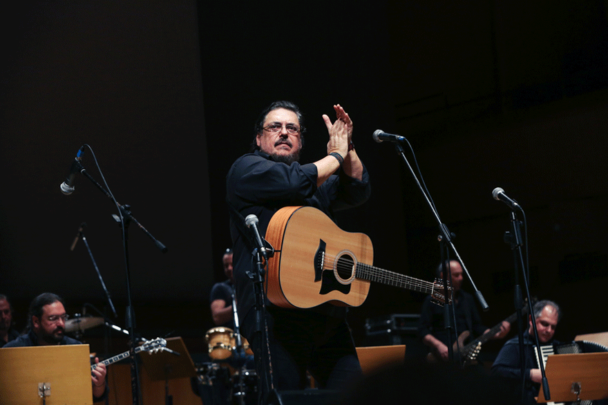 Λαυρέντης Μαχαιρίτσας