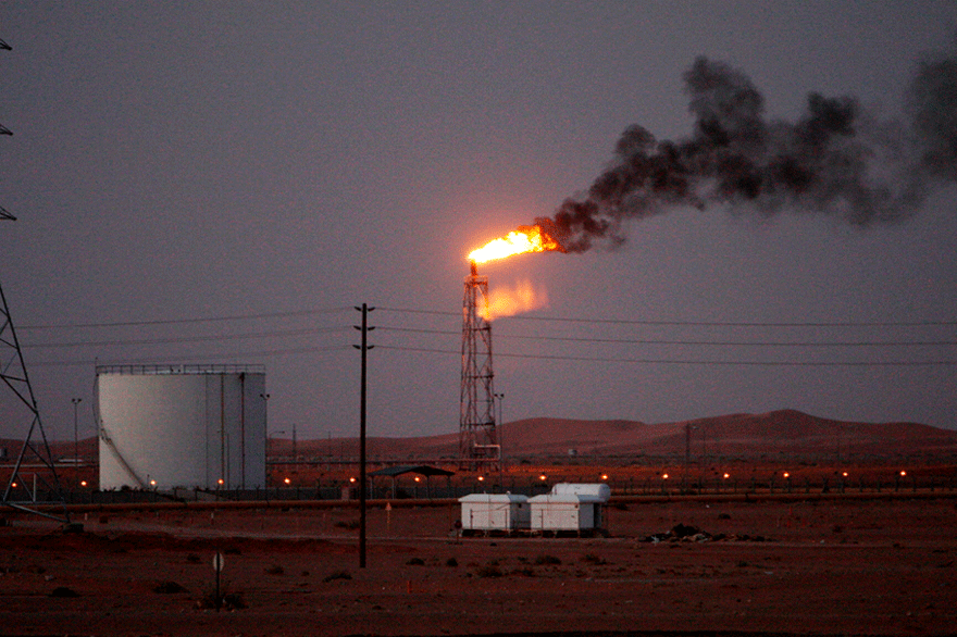 Πετρελαϊκή εγκατάσταση στη Σαουδική Αραβία