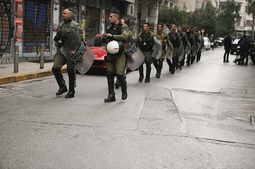 Δρακόντεια τα μέτρα ασφαλείας στο κέντρο της Αθήνας λόγω της 46ης επετείου του Πολυτεχνείου