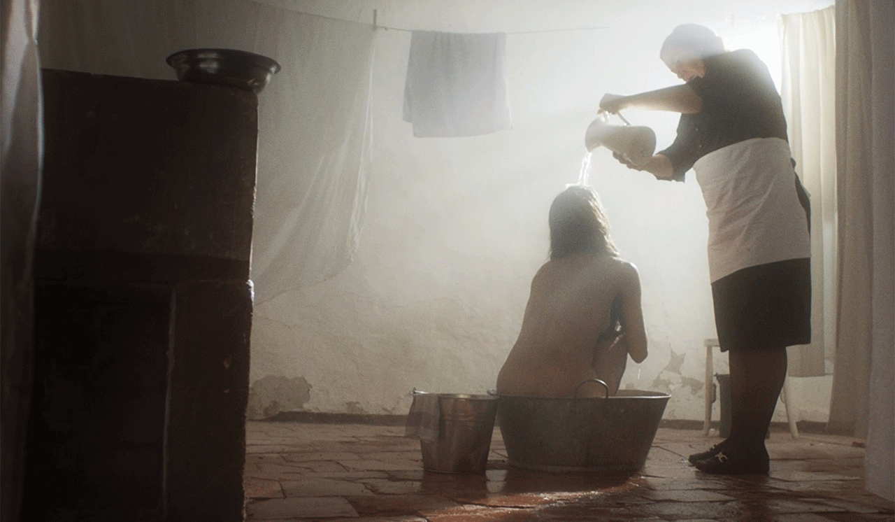 Στιγμιότυπο από την ταινία «Η μαύρη κηλίδα  (La manchanegra)»