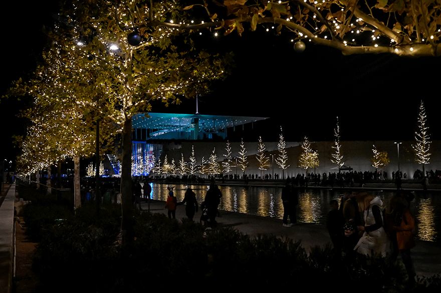 Ο χριστουγεννιάτικος στολισμός στο Κέντρο Πολιτισμού Ίδρυμα Σταύρος Νιάρχος