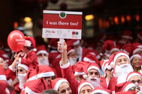 Athens Santa Run / © Νίκος Καρανικόλας Athens Santa Run / © Νίκος Καρανικόλας