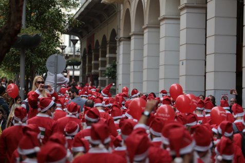 Athens Santa Run / © Νίκος Καρανικόλας Athens Santa Run / © Νίκος Καρανικόλας