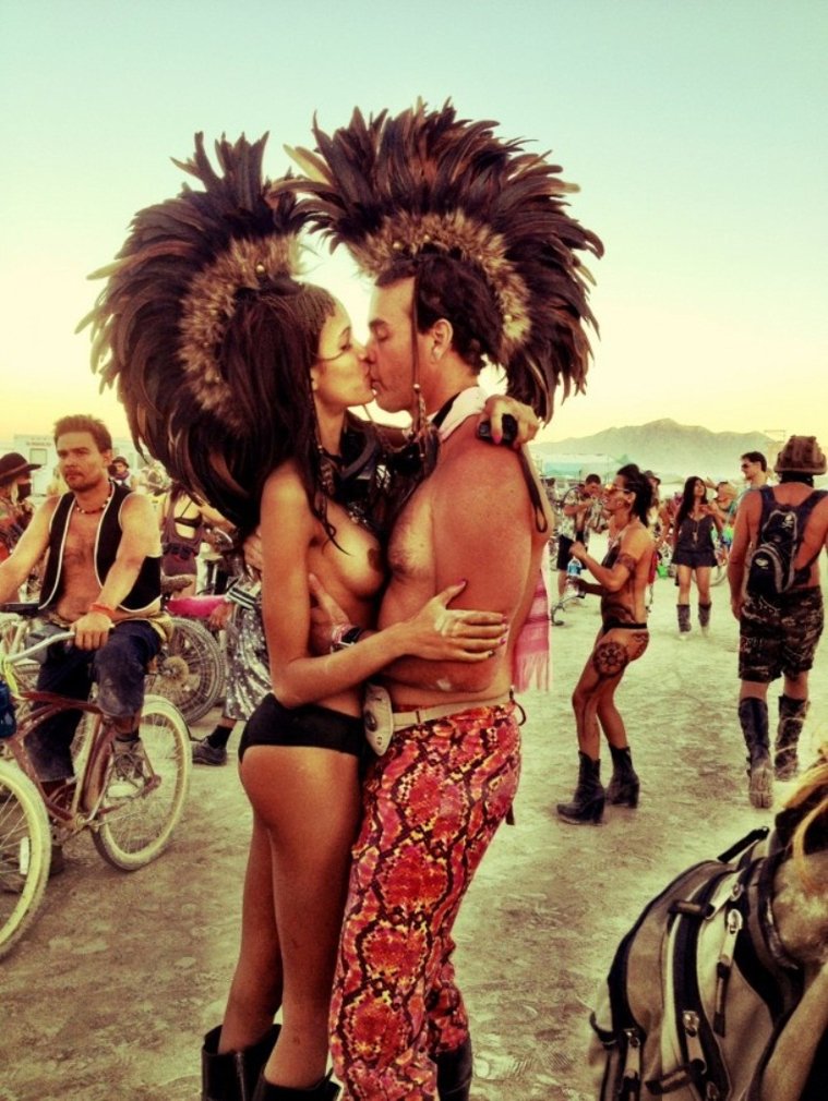 burning fest, athens voice burning fest, athens voice