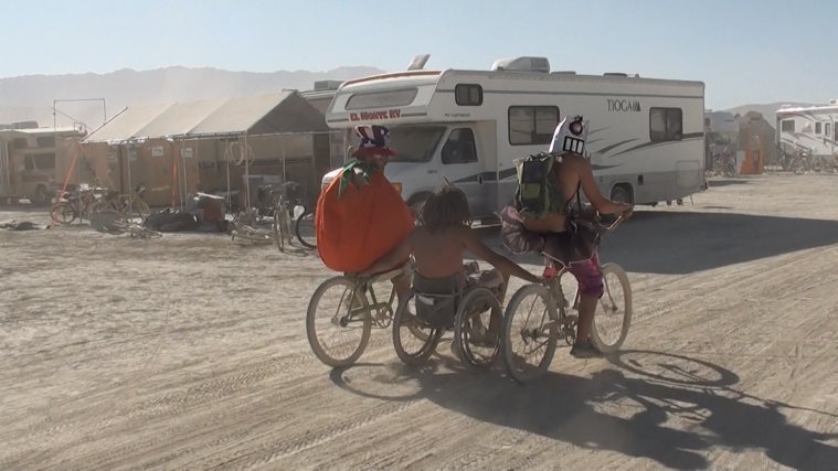 burning fest, athens voice burning fest, athens voice