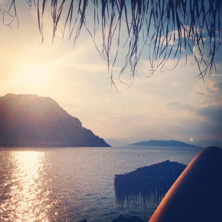 athens voice readers, greece