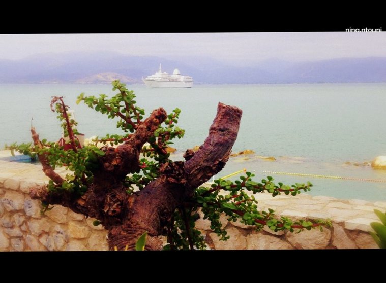 athens voice readers, greece