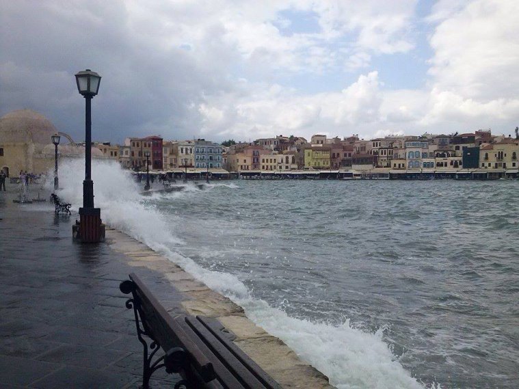 athens voice readers, greece