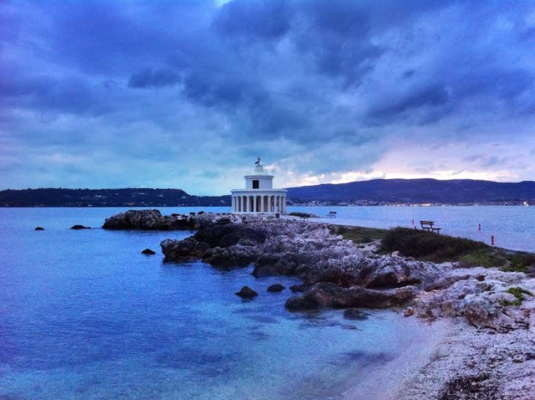 athens voice readers, greece