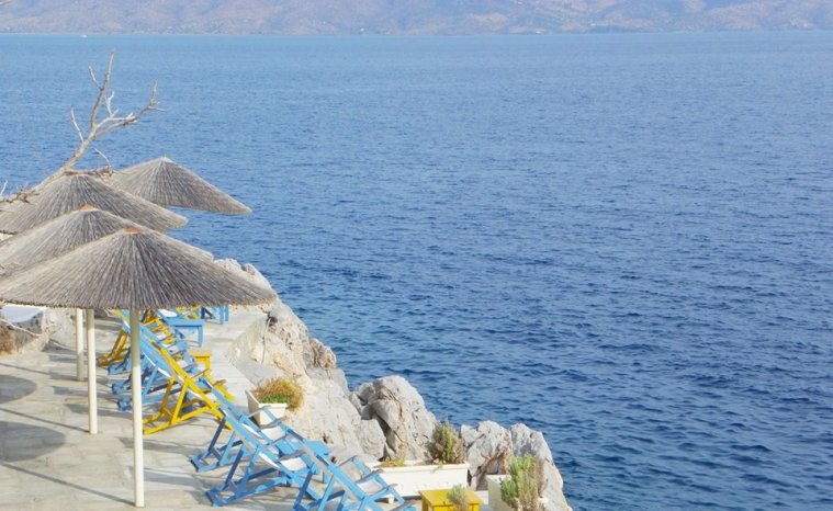 athens voice readers, greece