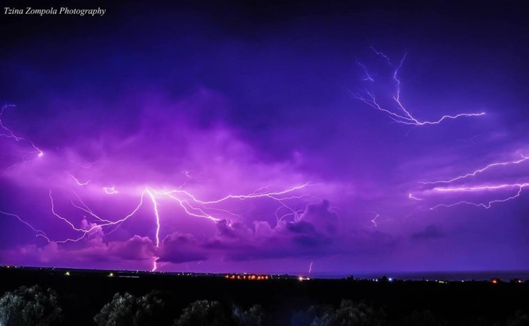 athens voice readers, greece athens voice readers, greece