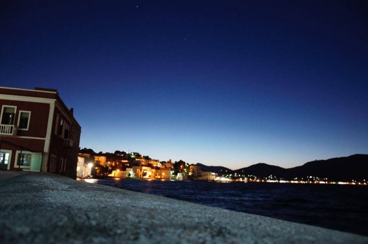 athens voice readers, greece