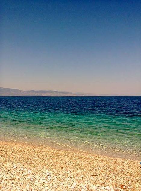 athens voice readers, greece