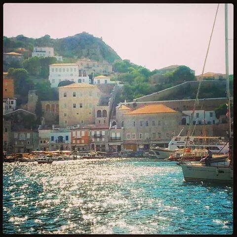 athens voice readers, greece