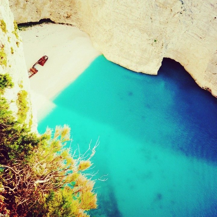 athens voice readers, greece