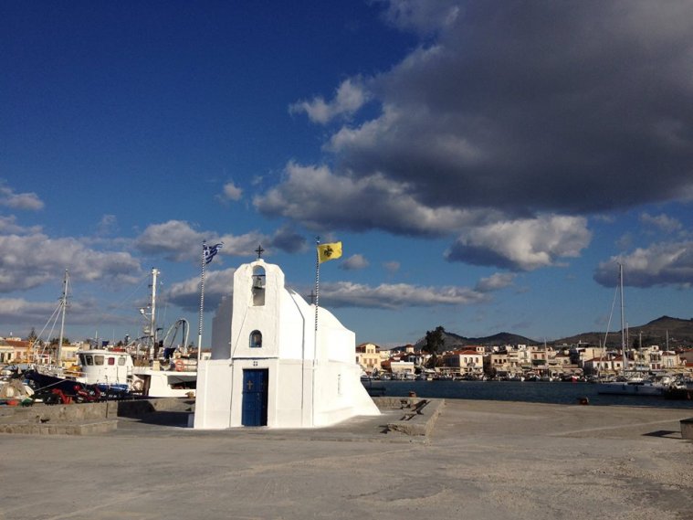 athens voice readers, greece
