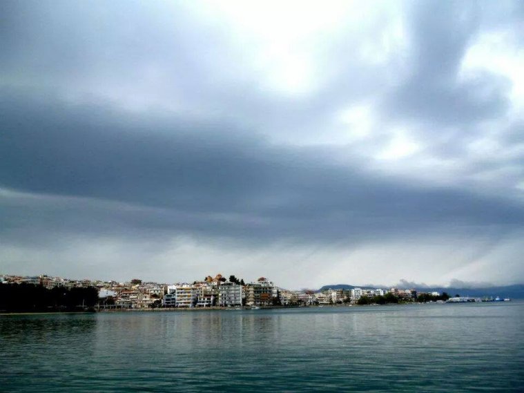 athens voice readers, greece
