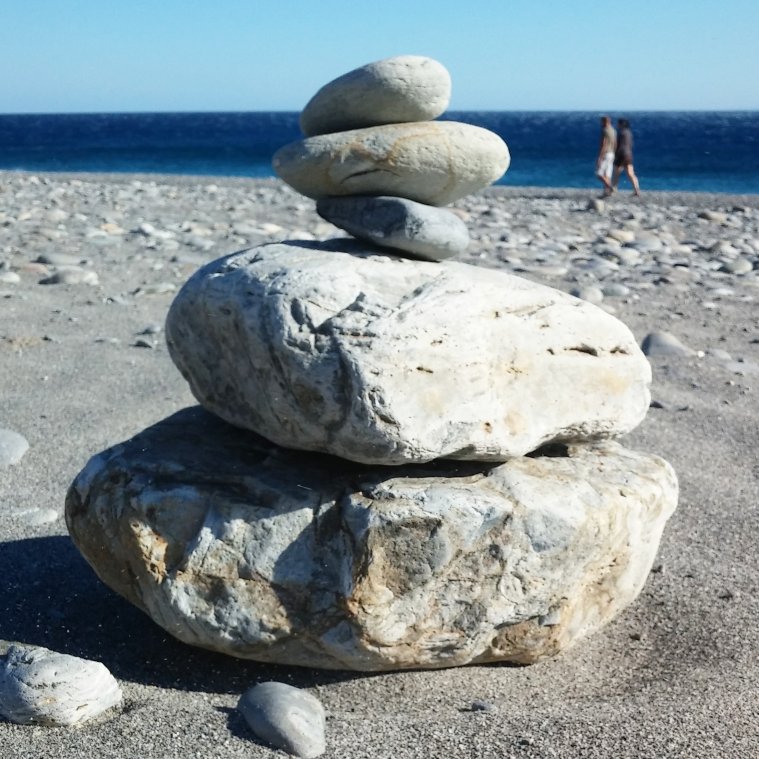 athens voice readers, greece