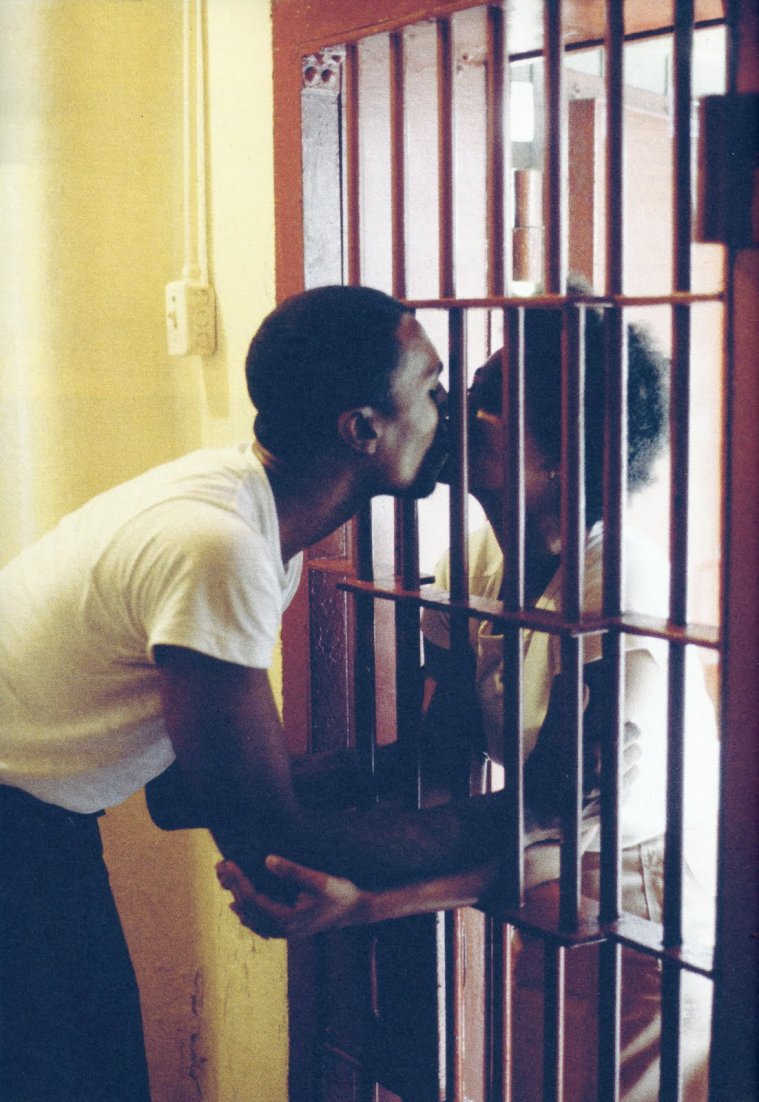 holdt, athensvoice.gr