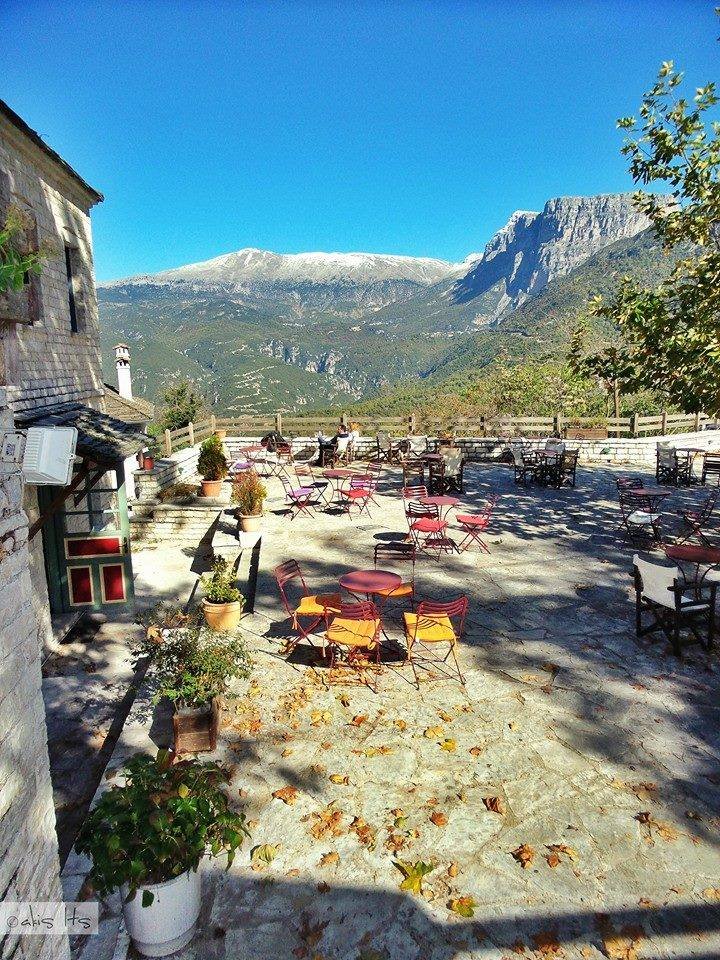 athens voice readers, greece