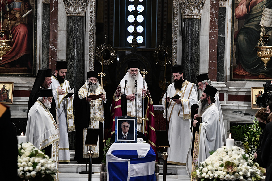 Με τιμές αρχηγού κράτους η κηδεία του Χρήστου Σαρτζετάκη