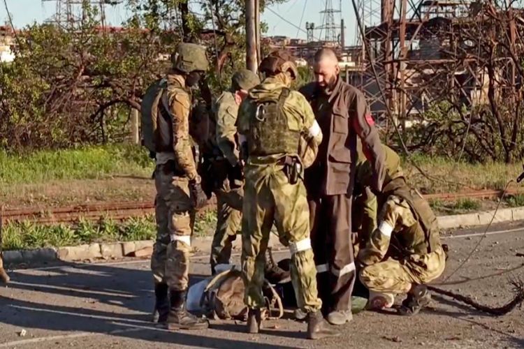Πόλεμος στην Ουκρανία: Παραδόθηκαν οι μαχητές του Αζοφστάλ
