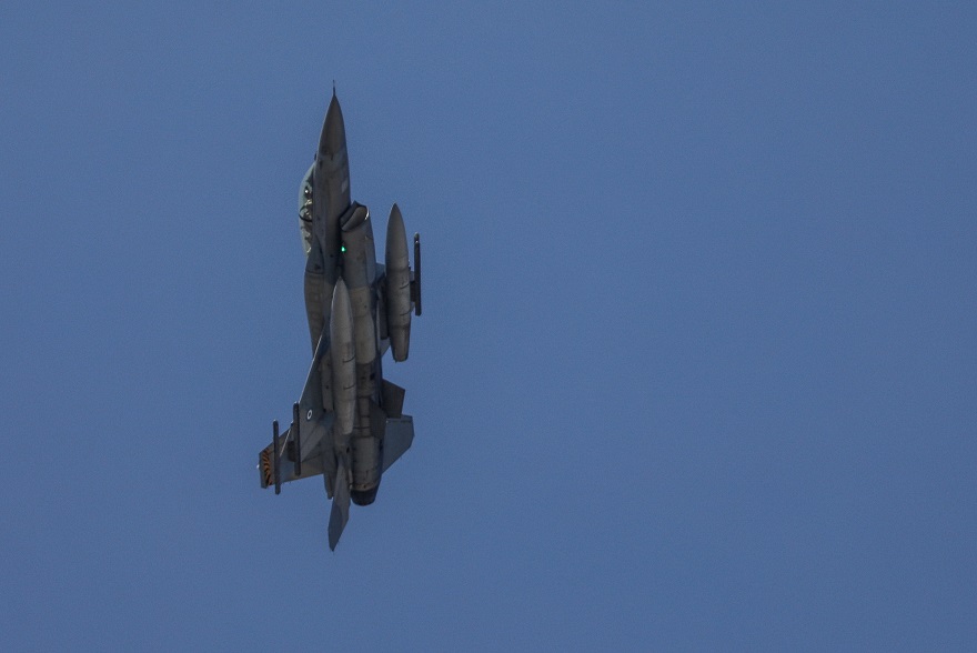 Μαχητικά αεροσκάφη στον ουρανό της Αθήνας - Πέταξαν πάνω από την Ακρόπολη