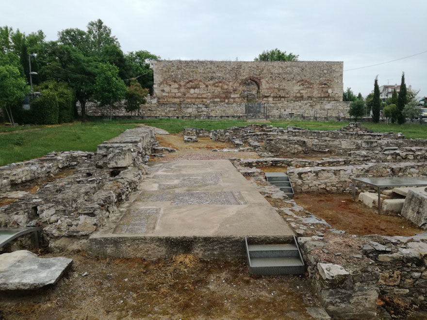 Μπεζεστένι και Βασιλική Αγίου Αχιλλείου