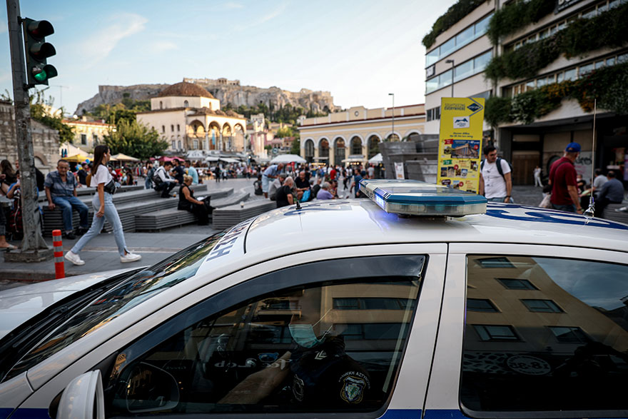 Νέα μέτρα για τον κορωνοϊό στην Αττική - Αυξάνονται οι περιπολίες της Αστυνομίας σε κεντρικές πλατείες