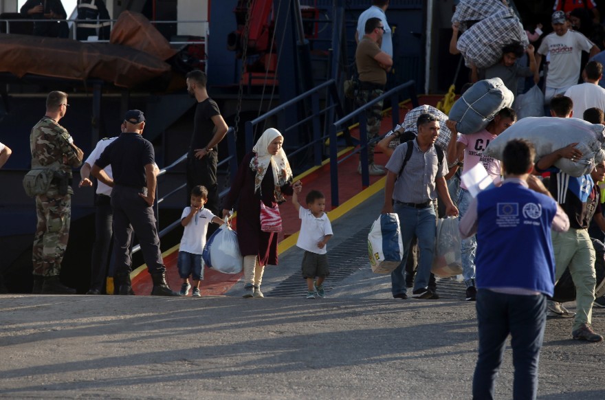 Άφιξη των πρώτων προσφύγων στη Θεσσαλονίκη από τη Λέσβο 