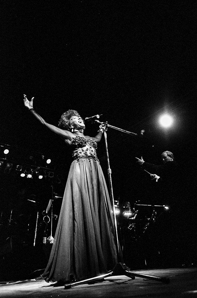 Shirley Bassey - Στιγμιότυπο από τη συναυλία της στην Αθήνα το 1993
