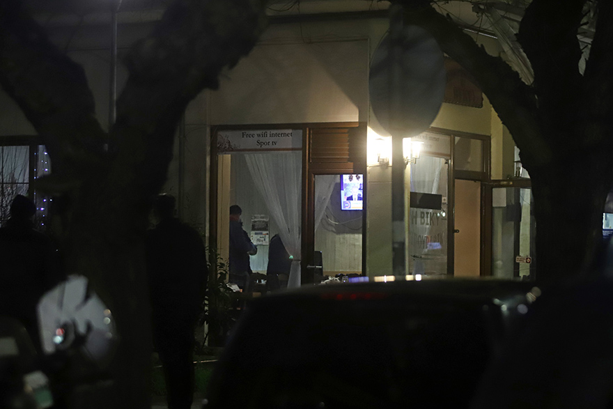 Θεσσαλονίκη: Την πυροβόλησε μέσα σε καφενείο και στη συνέχεια έβαλε τέλος στη ζωή του