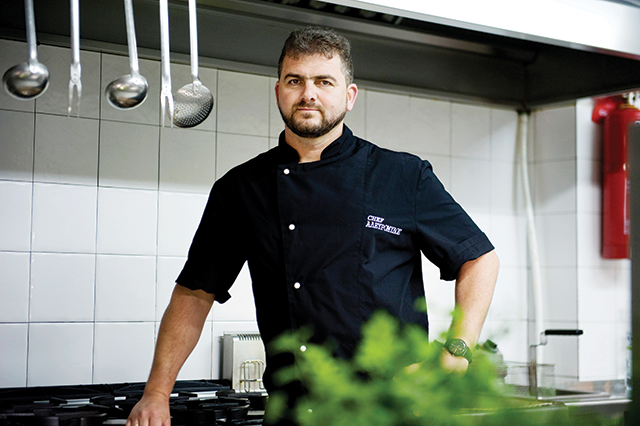 Βασίλης Παπικινός