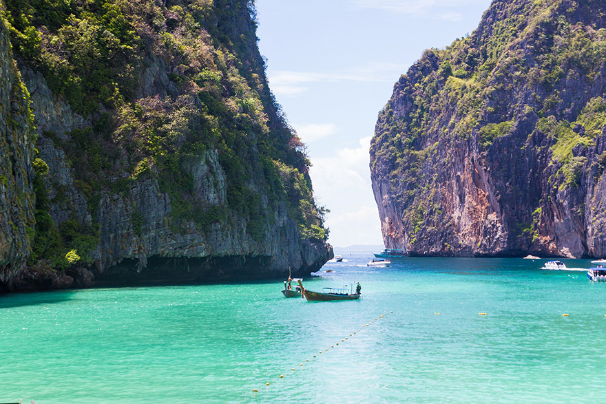 Η «Παραλία» της Ταϊλάνδης και του Ντι Κάπριο κλείνει μέχρι το 2021